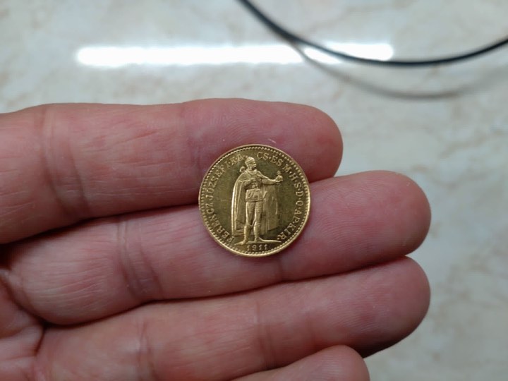 Aranyérme, másik oldal