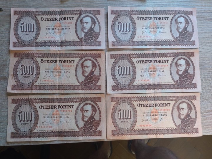 Régi 100 forintos bankjegyek