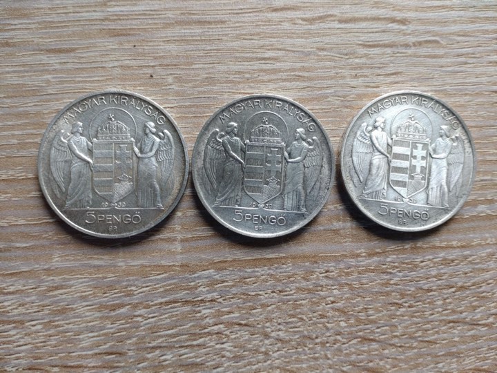 Ezüstérmék címeres oldala