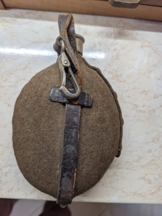 Katonai kulacs huzattal