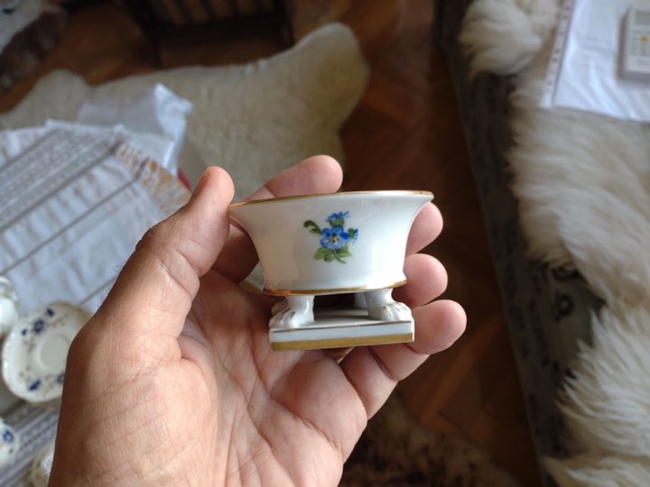 Kis porcelán tálka